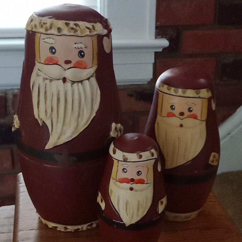 Russian Santa Nesting Dolls/3